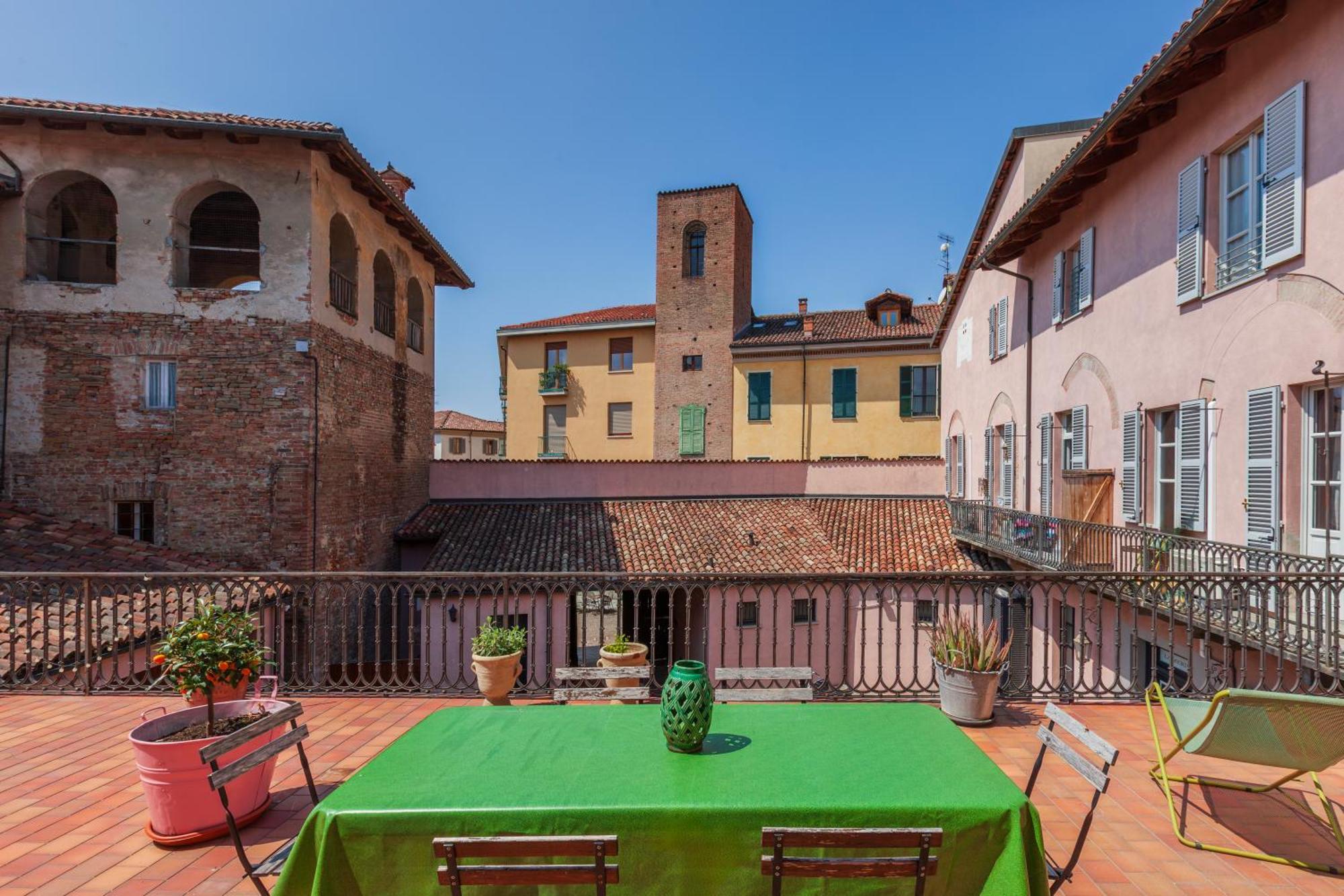 La Meridiana D'Alba Bagian luar foto